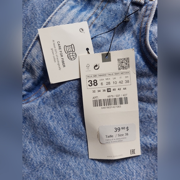 NWT Zara High Rise Denim Shorts - Size 6 - Picture 5 of 7